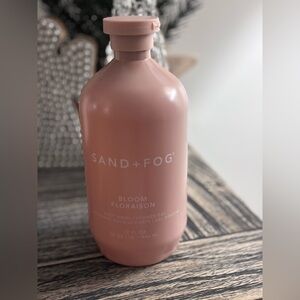 SAND + FOG Bloom Floraison Body Wash - Pink